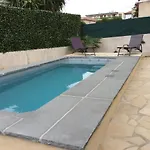 L'adret Et Sa Piscine Βίλα