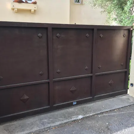 L'adret Et Sa Piscine 주앙레핑