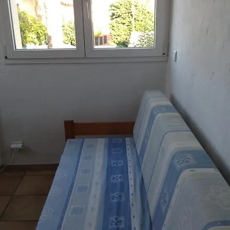 L'adret Et Sa Piscine *