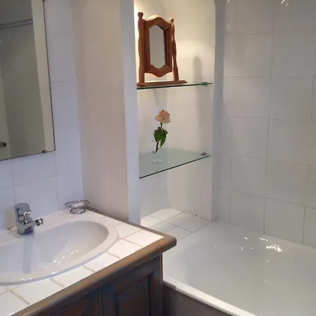 L'adret Et Sa Piscine 빌라